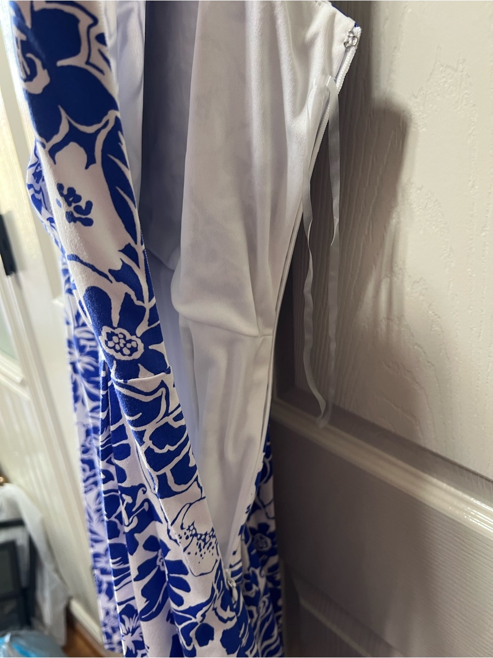 Anne Klein Size 6 Blue White Floral Faux Wrap A-Line Belted Dress - Picture 9 of 17
